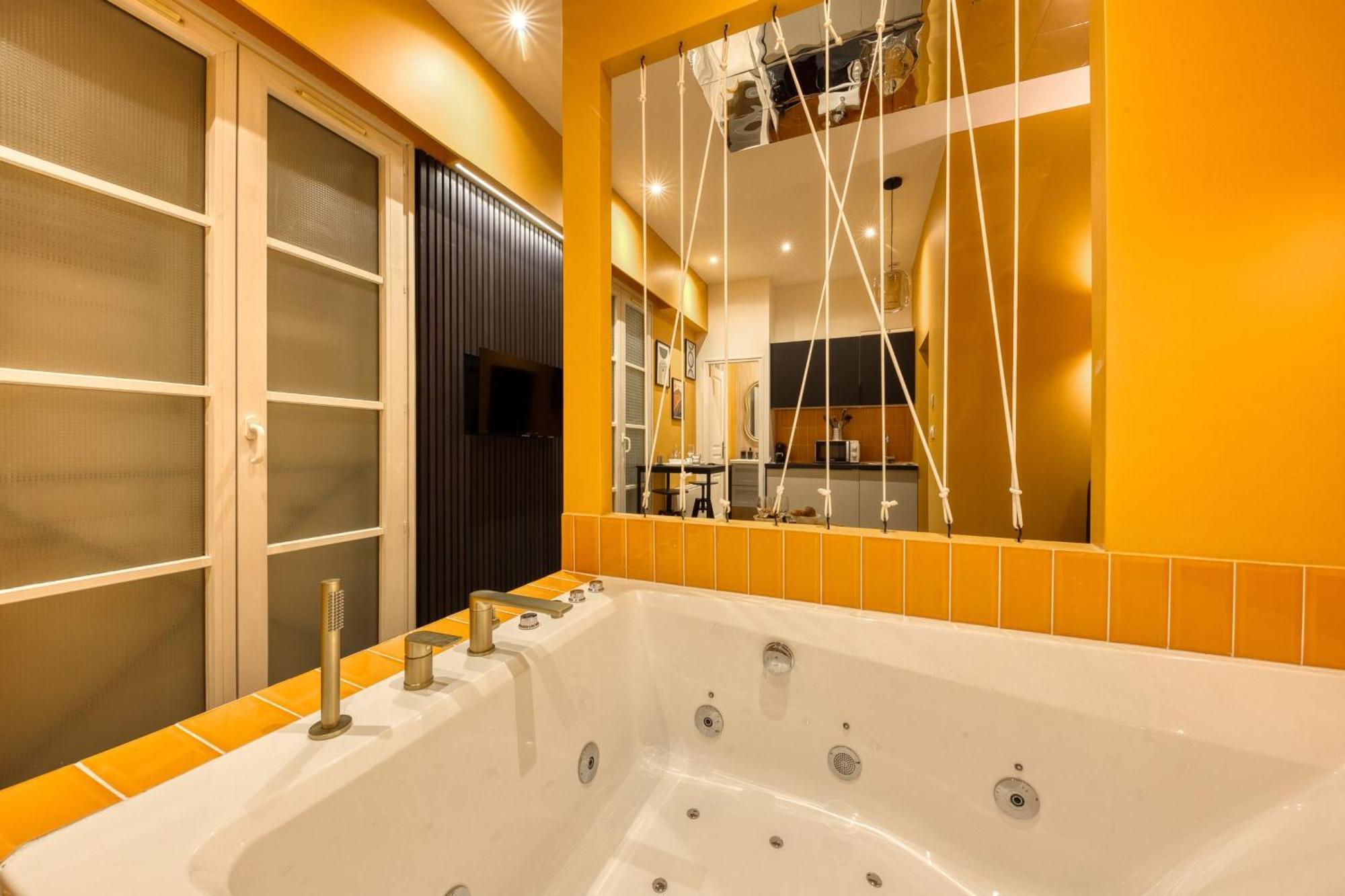 Deluxe Spa Suite Caramel Sweetness ムラン エクステリア 写真